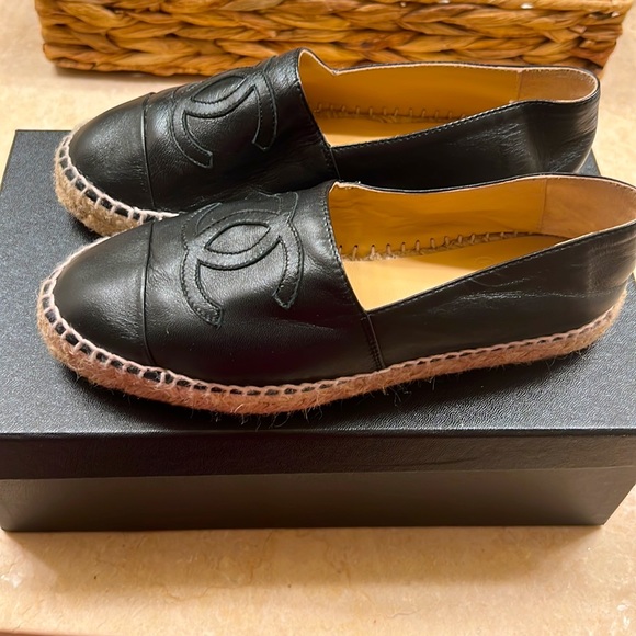 Chanel Espadrilles lambskin size 35. - Picture 3 of 4